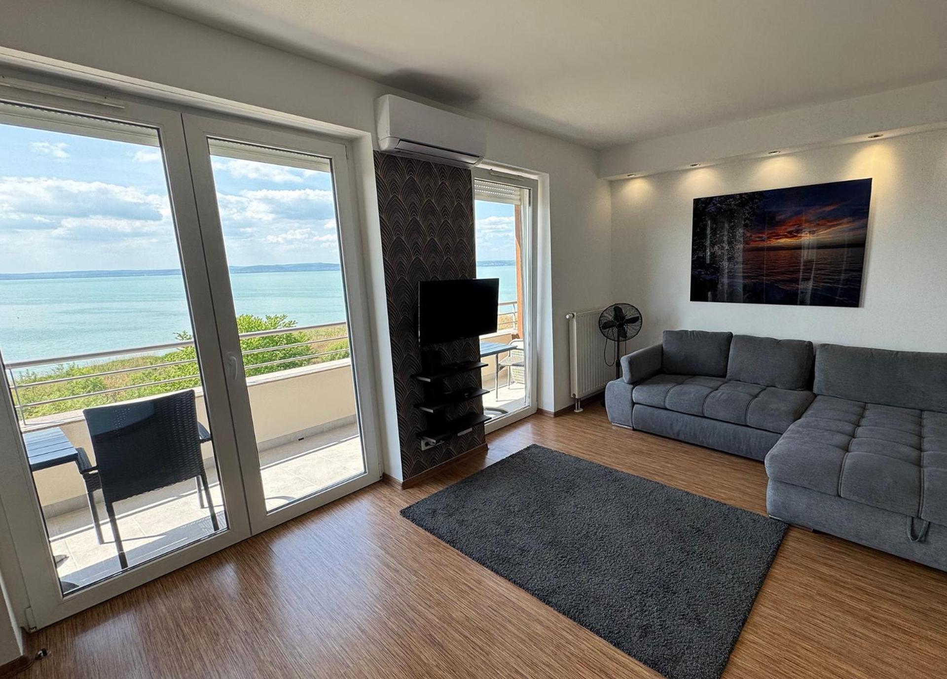 Club218 Holiday Apartman Siofok Exterior photo